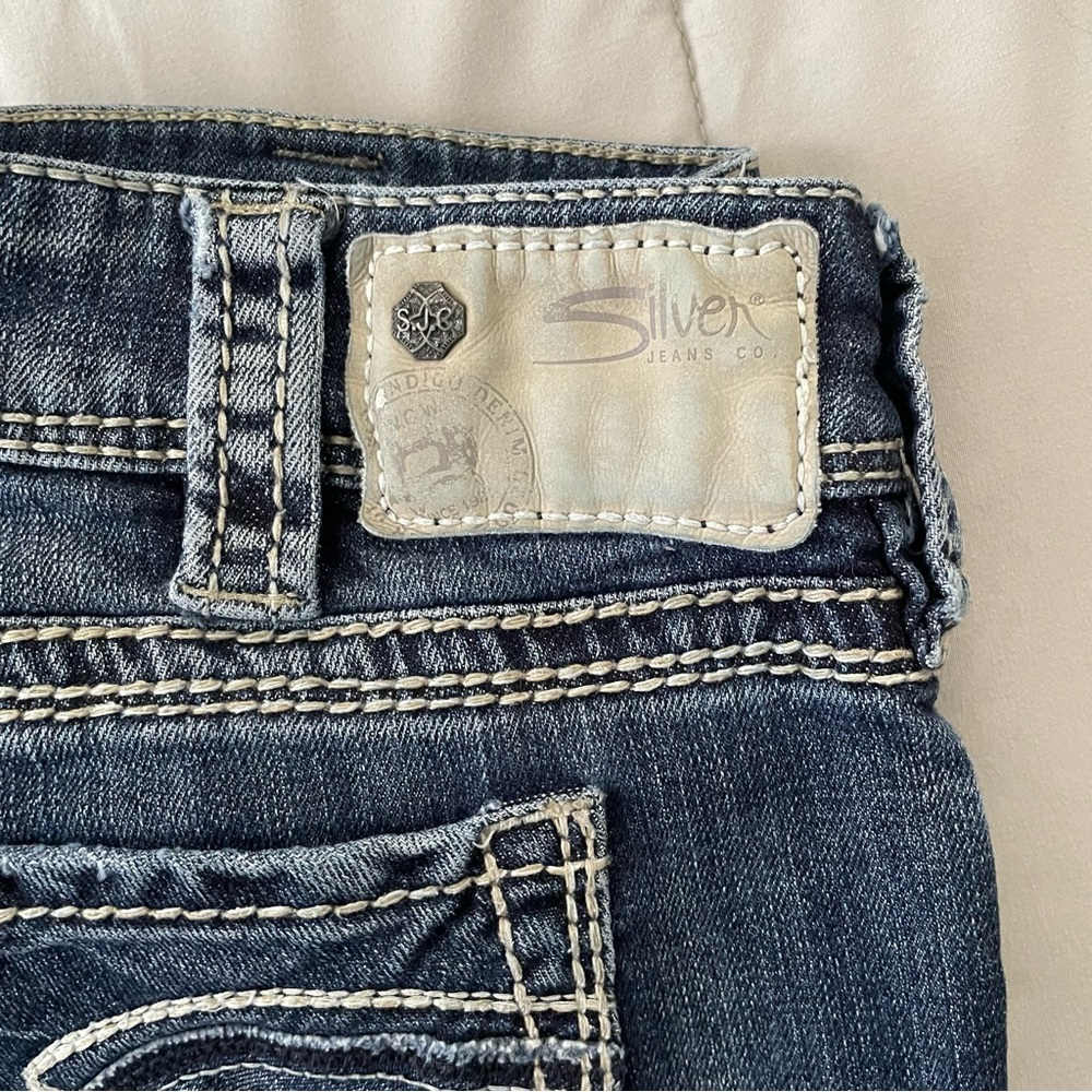 Silver Jeans - Picture 2 of 6